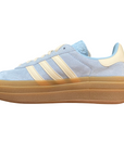 Sneakers Adidas Originals Gazelle Bold JQ7776 da donna, colorazione cielo-crema, platform rialzato, vista laterale interno