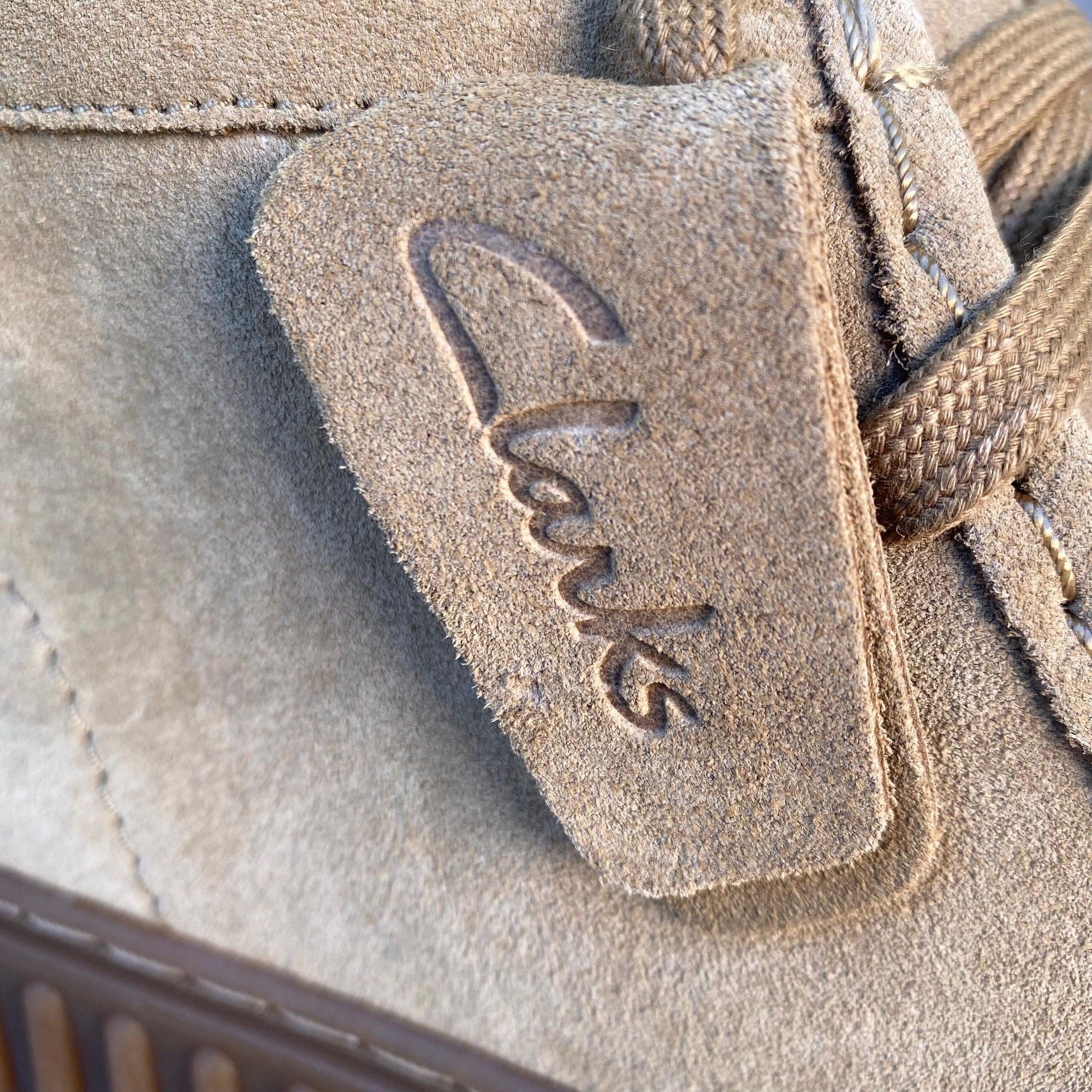 Clarks stivaletto in pelle scamosciata da uomo Torhill HI 173663 sabbia scura