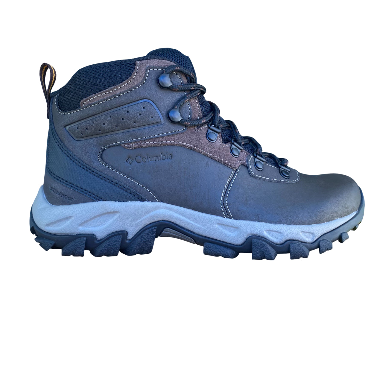 Columbia Scarponcini Hiking Uomo Newton Ridge™ Plus II Waterproof Cordovan MB3970-232