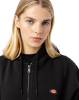 Dettaglio etichetta ricamata Dickies su felpa donna Oakport nera