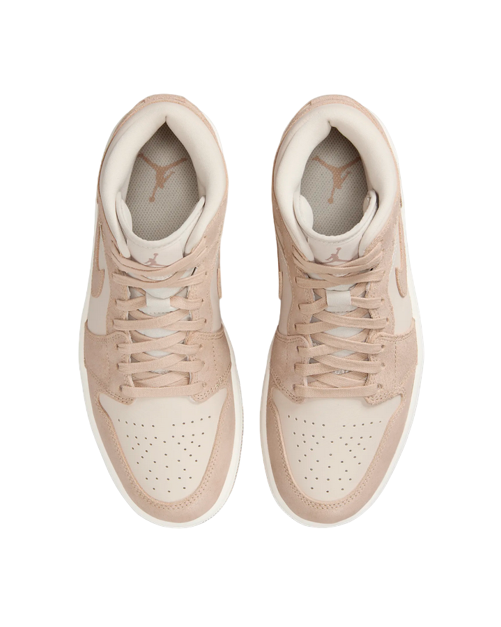 Jordan Air adult sneakers shoe
Jordan 1 Mid SE FJ3448-200 beige-light brown