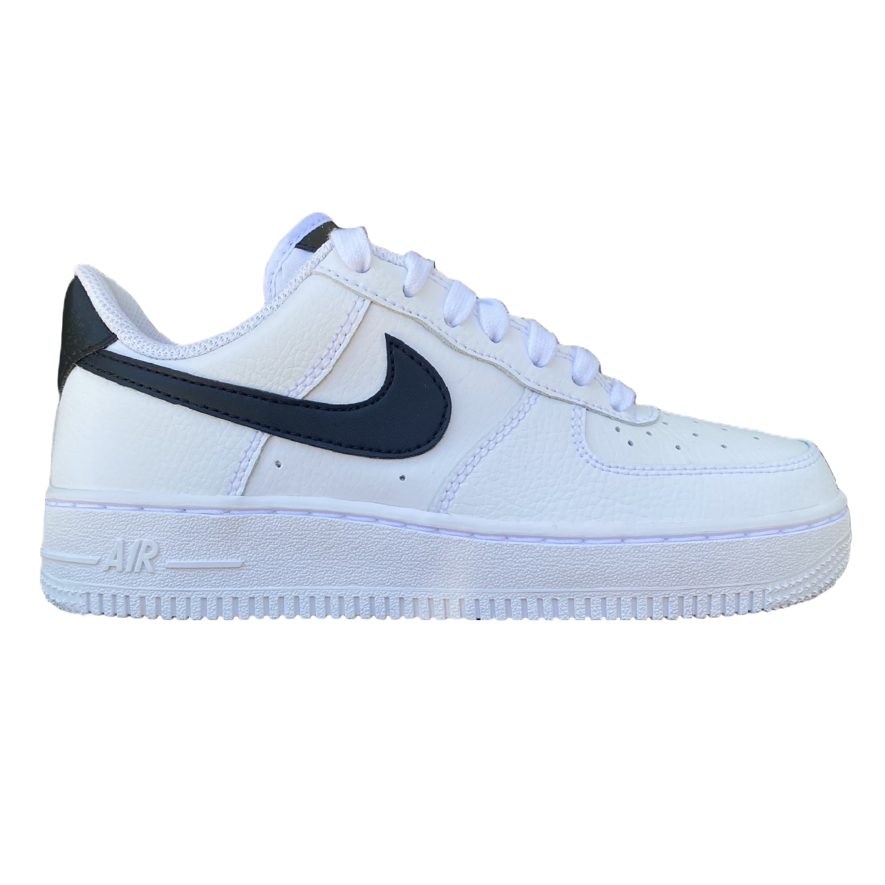 Nike DD8959-103 Air Force 1 '07 Bianco Nero - Sneakers Donna Stile Iconico - vista frontale