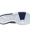 Dettaglio della suola platform delle Nike Gamma Force HJ5997-101 bianco-giallo, che aggiunge altezza e stile