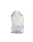 Sneakers Saucony Jazz Triple bianco-argento da donna con suola rialzata, dettagli metallizzati, logo Saucony laterale e design chunky moderno - tallone