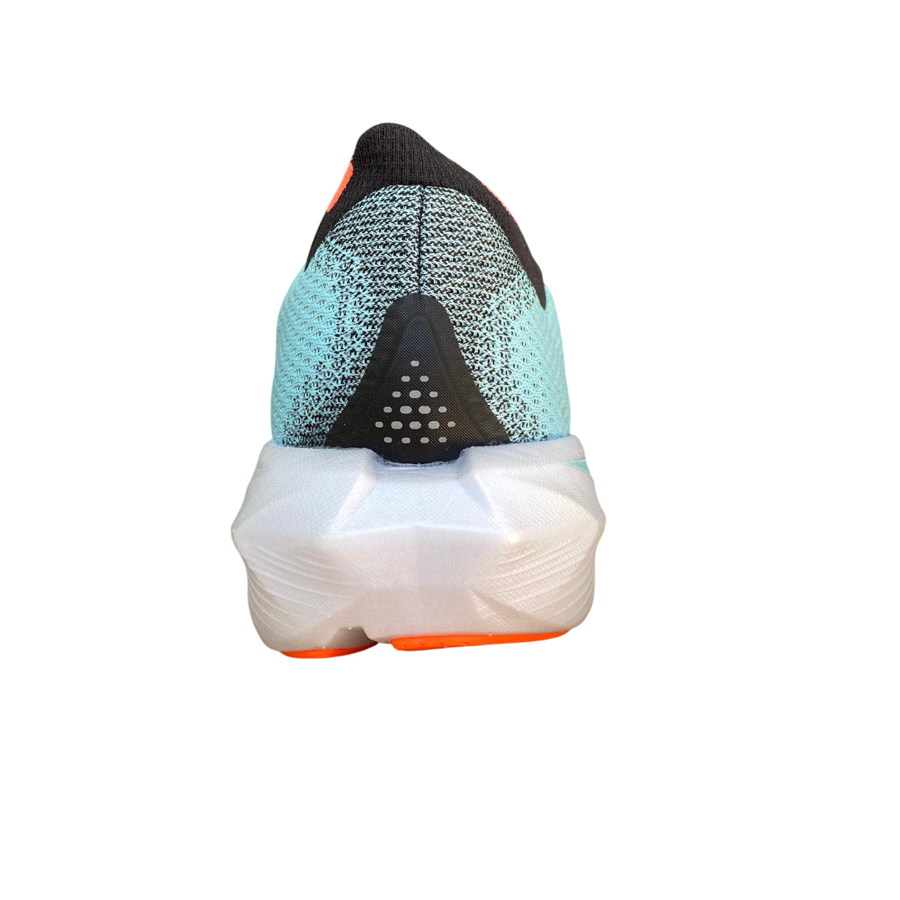 Scopri le scarpe da corsa Brooks Hyperion 3 con automazioni complete. Ottieni prestazioni ottimali con la tecnologia di punta. Inizia la tua corsa con noi!