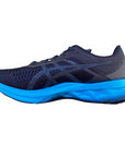 Vista laterale interna Asics Novablast blu-acqua con ammortizzazione reattiva e comfort superiore per running
