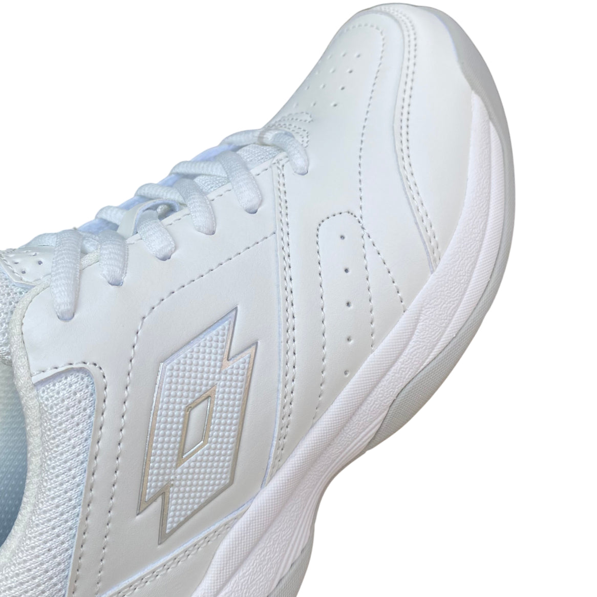 Lotto 220655 1GN Court Logo AMF XX da Donna: Stile e Comfort su Ogni Campo