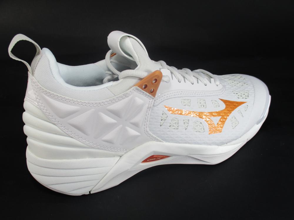 Mizuno Wave Momentum V1GC191252 white-gold