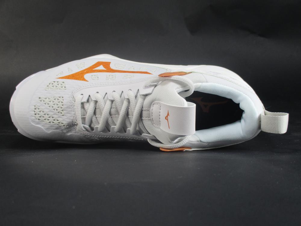 Mizuno Wave Momentum V1GC191252 white-gold