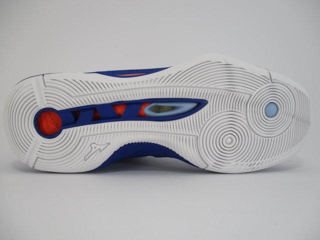 Mizuno Wave Momentum Mid V1GA191700 volleyball shoe