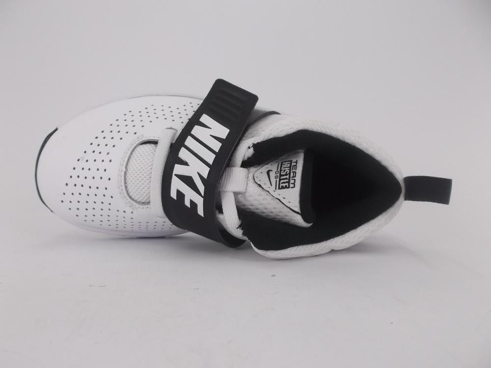 Nike Team Hustle 8 basketball shoe 881943 100