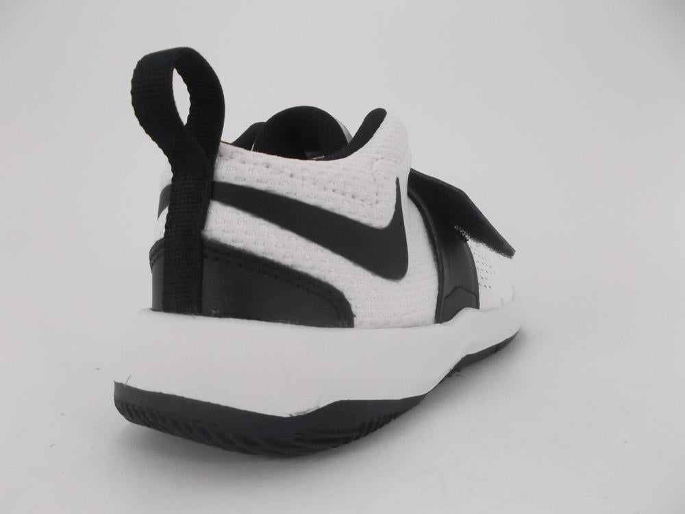Nike Team Hustle 8 basketball shoe 881943 100
