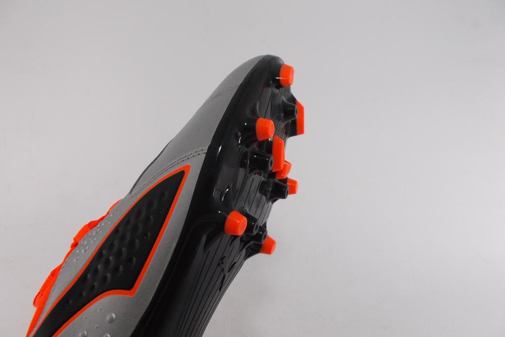 Puma scarpa da calcio in pelle con calzino da uomo One 3 AG 104762 01 argento arancio nero