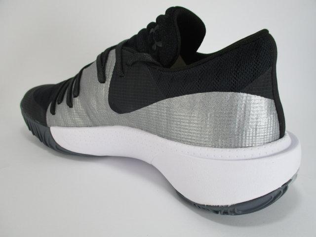 Under Armour scarpa da uomo da basket Spawn Low 3021263 001 nero
