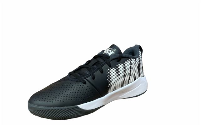 Nike boys basketball shoe Team Hustle Quick 2 AT5298 002 black-white