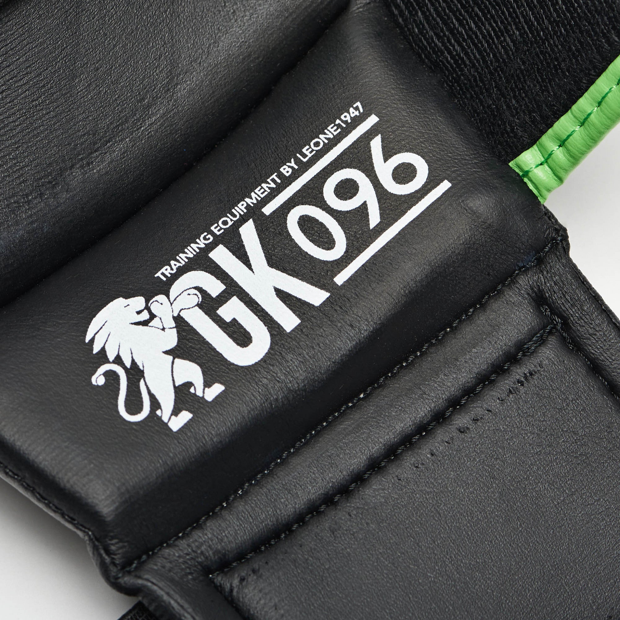 Leone karate gloves GK096 Black