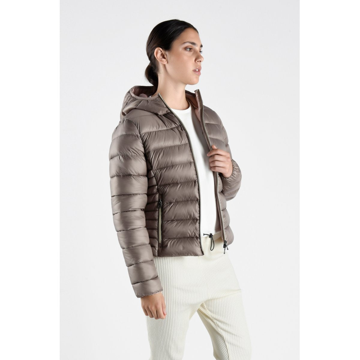 Canadian Women's down jacket 100grams with hood Marystown Recycled CN.G221201WRE/CHARB