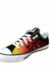 Sneakers Converse Chuck Taylor CTAS OX 166259C uomo con design fiamme arancio-rosso-nero, scarpe basse in tela canvas vintage resistenti e di tendenza, vista interna