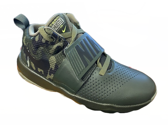 Nike junior basketball shoe Team Hustle 8 881941 301 olive