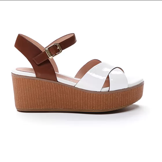 Stonefly sandali con zeppa Diva 9 Patent da donna colore bianco-marrone sigaro, tomaia in pelle, tecnologia BluSoft