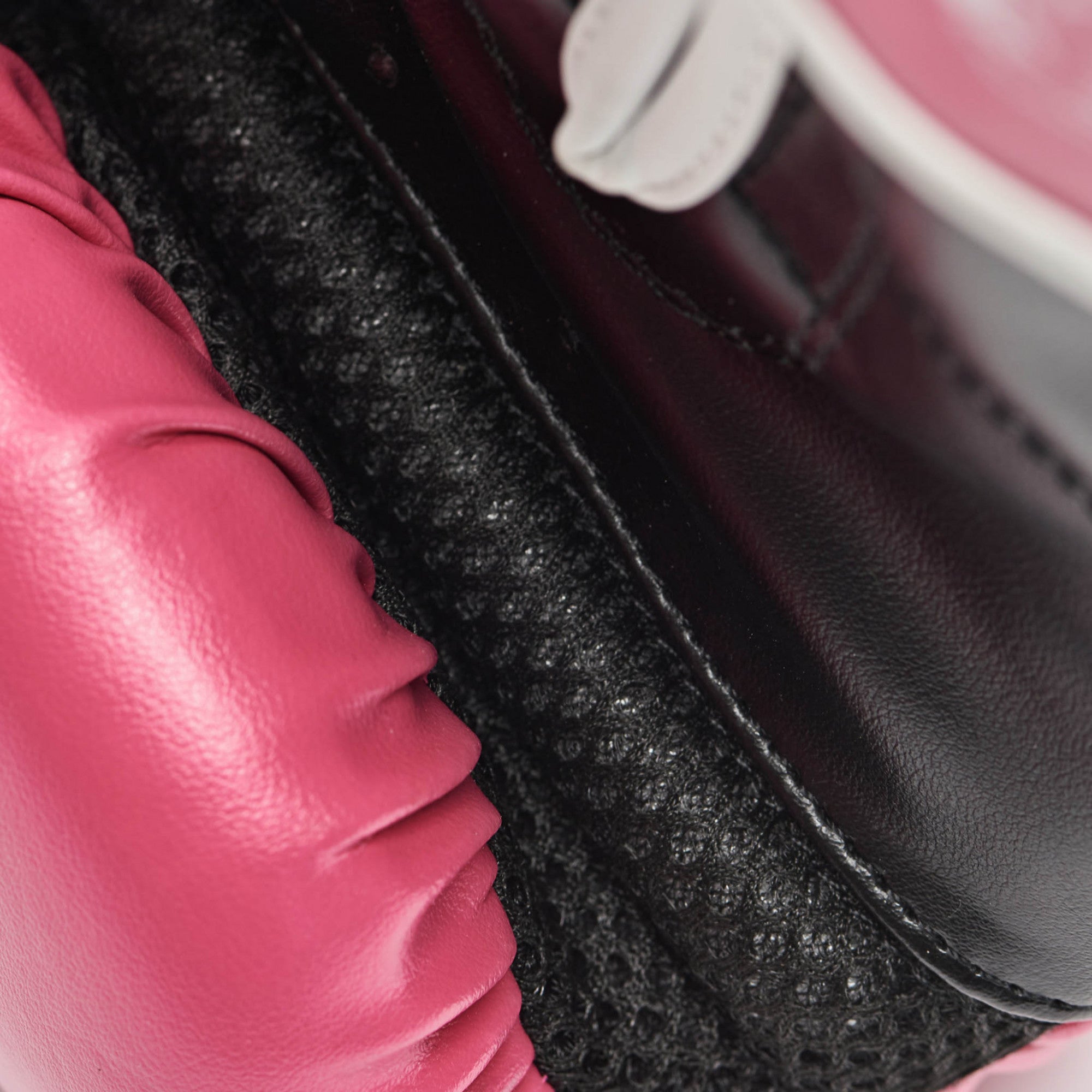 Leone Flash Boxing Glove GN083 10oz M pink