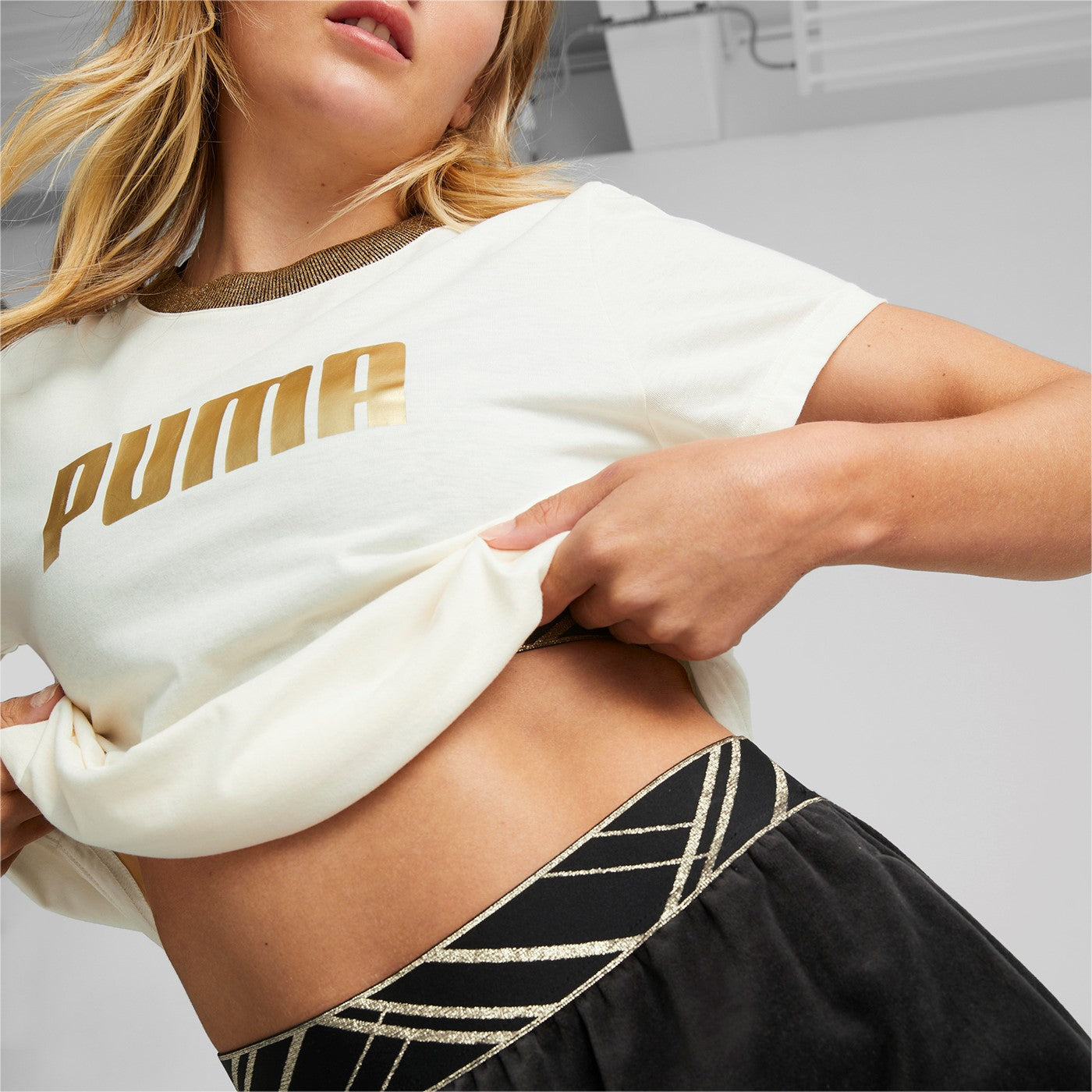 Puma pantalone da donna in velluto Deco Glam 522255 01 black