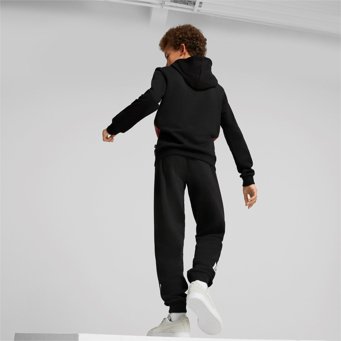 Puma Felpa da ragazzo con cappuccio Colorblock Hoodie Tr B 849082 57 black-warm earth-white