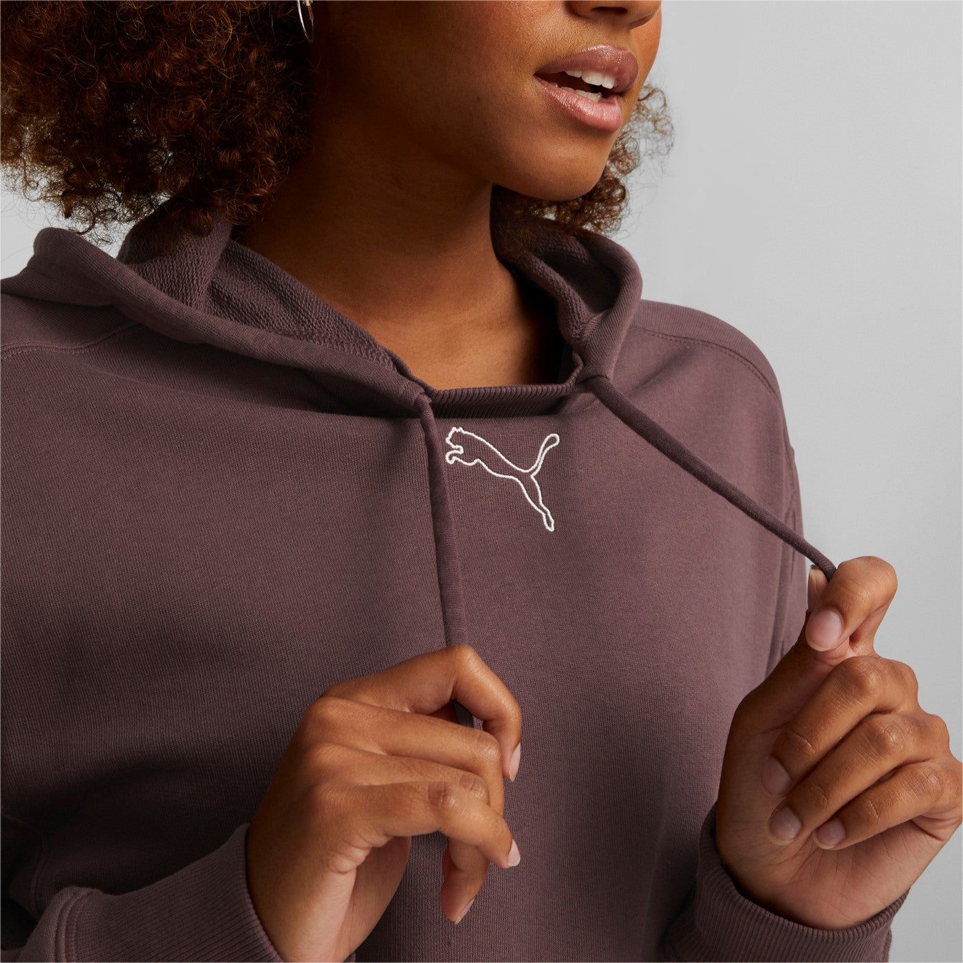 Puma Felpa da donna con cappuccio HER Hoodie TR 849831 75 dusty plum
