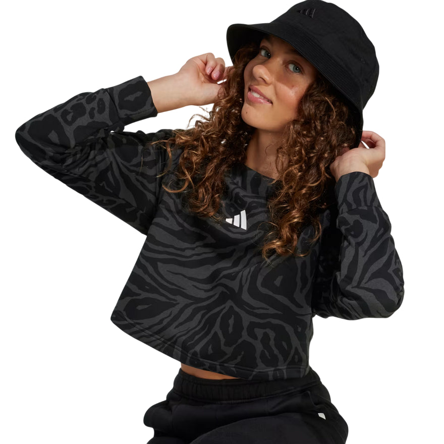 Adidas Felpa Girocollo FI AOP per Bambino Nero – Codice Articolo JM1367 - dettaglio stampa e logo