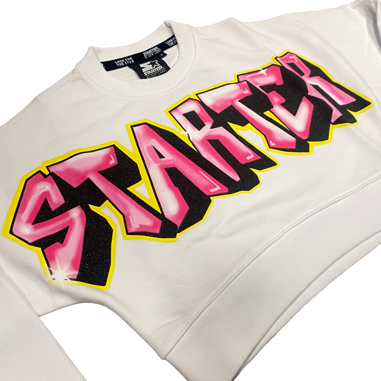 Starter crewneck sweatshirt for girls with front print. White color