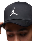 Jordan cappellino con visiera regolabile da adulto FV5295-010 nero