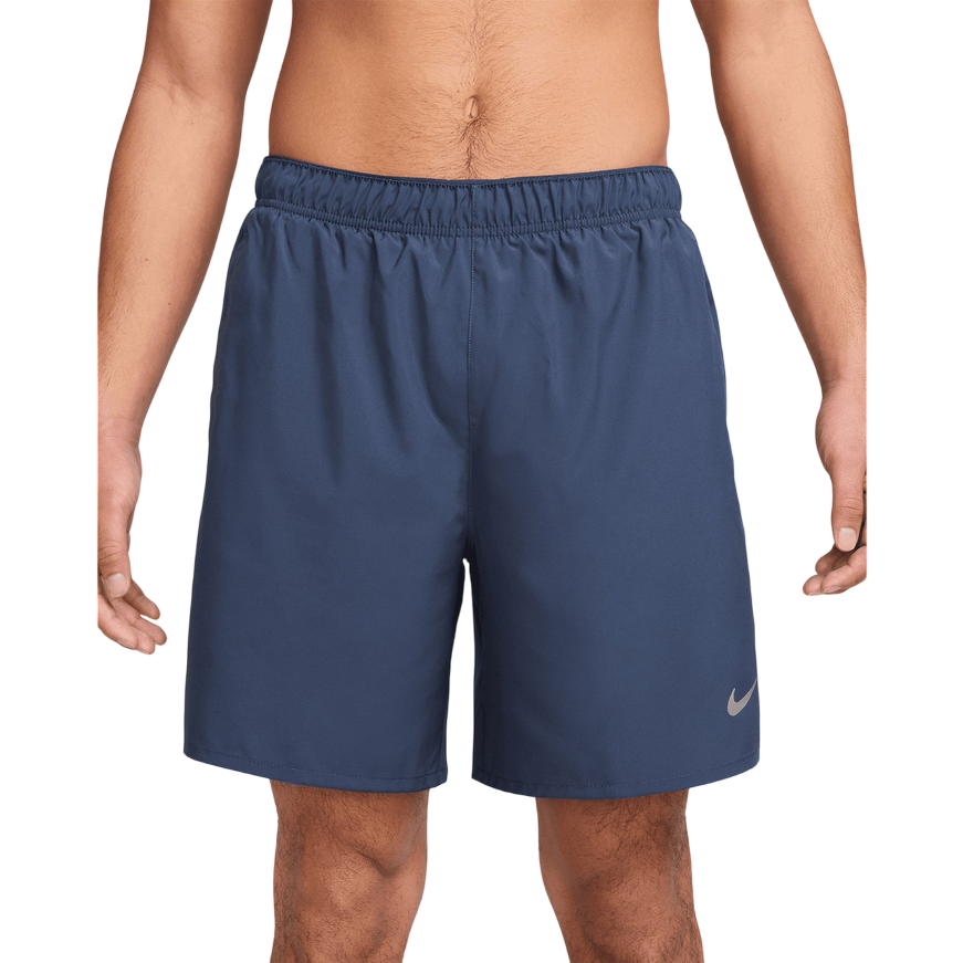 Shorts running Nike Challenger DV9359-437 blu da uomo con tecnologia Dri-FIT, lunghezza 18cm, tasche laterali e inserti in mesh - frontale