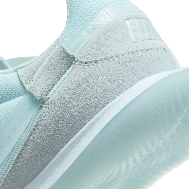 Nike men&#39;s soccer shoe Streetgato DC8466-402 glacial blue