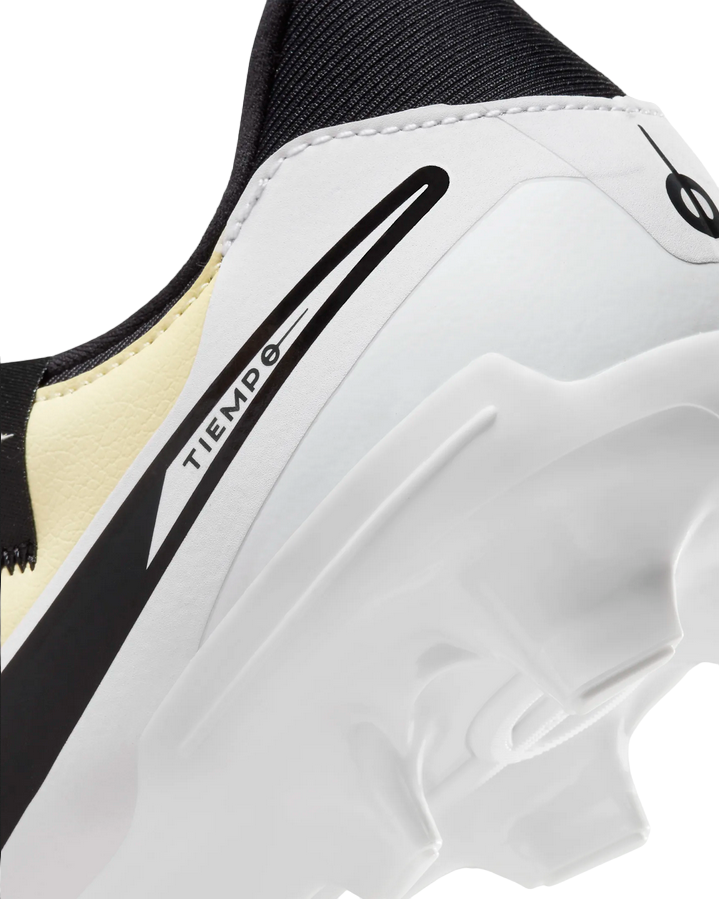 Nike men&#39;s football boot Legend 10 Academy FG/MG DV4337-700 lemonade-black-gold