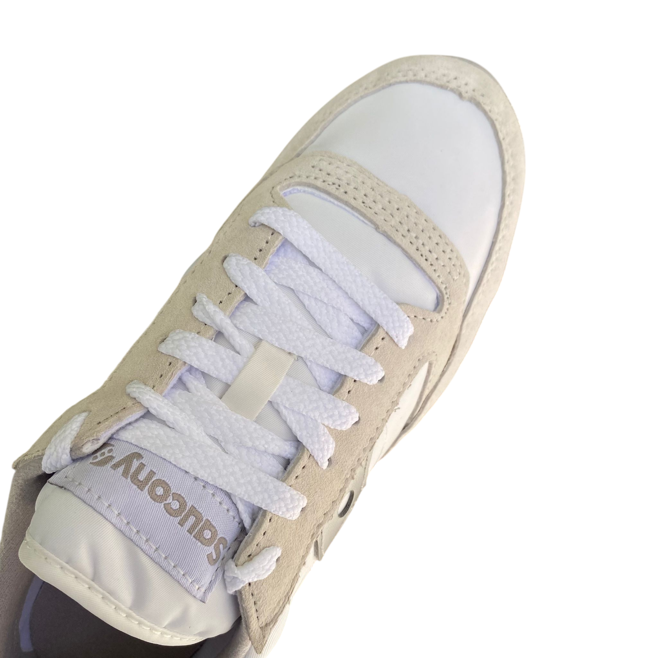 Sneakers Saucony Jazz Triple bianco-argento da donna con suola rialzata, dettagli metallizzati, logo Saucony laterale e design chunky moderno - lacci