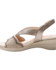 Stonefly Women's casual sandal in laminated leather Vanity III 30 Goat 219076 Z00 beige 