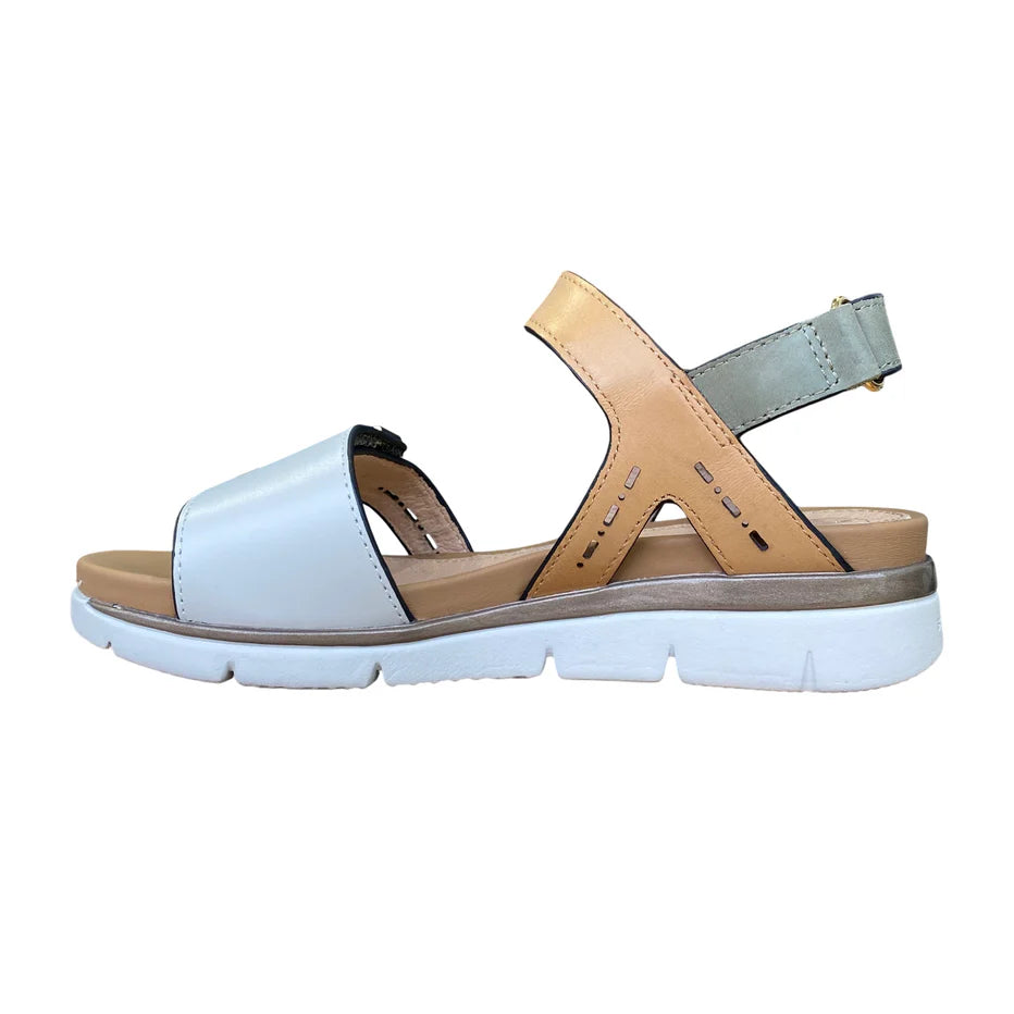 Sandalo donna Stonefly Elody 24 con fasce velcro in colore verde e bianco, modello 220834-BSE, calzatura estiva comoda con plantare anatomico - sinistra