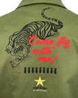 Camicione verde militare Top Gun da uomo con toppe ricamate decorative, design oversize, tasche frontali e dettagli ispirati allo stile aviatore - stampa 