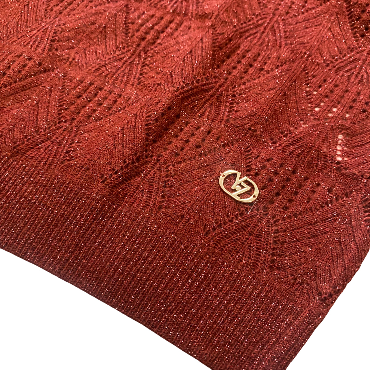 Yes Zee Maglia Donna Scollo V Glitter Lavorata 1398 M019 0580 rosso borgogna - Dettaglio Logo