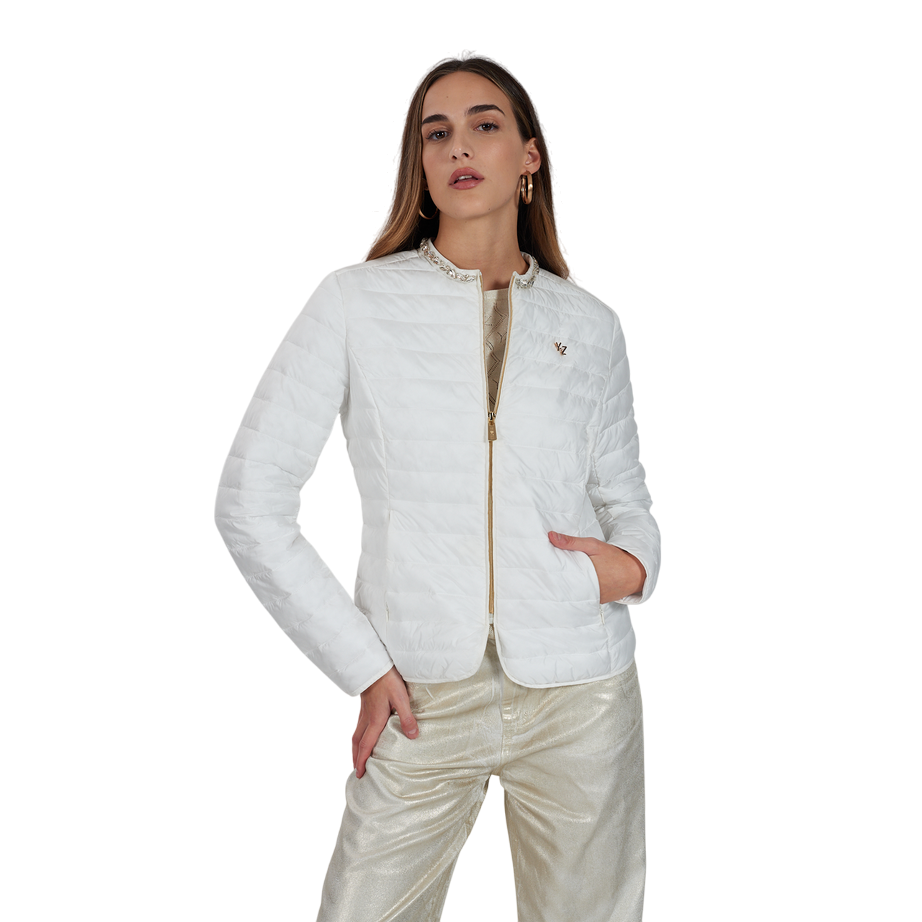 Yes Zee giubbino trapuntato da donna con ornamento di preziosi al collo 1360 G403/KS00 0101 bianco