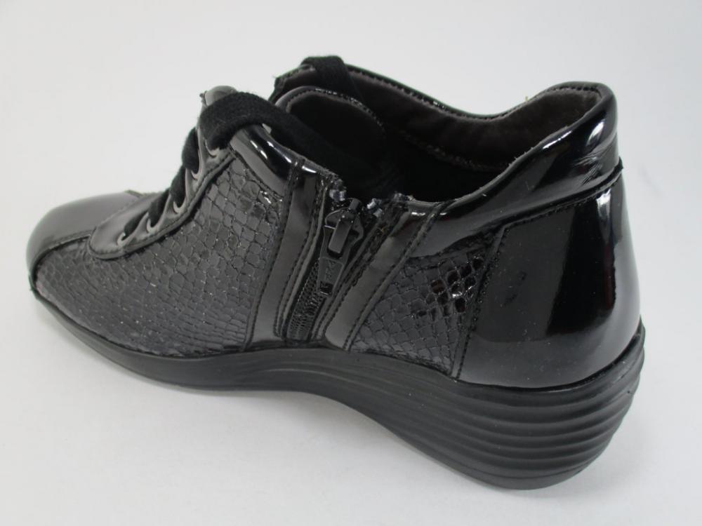 Stonefly women&#39;s casual shoe Easy 1 Patent 107421 000 black