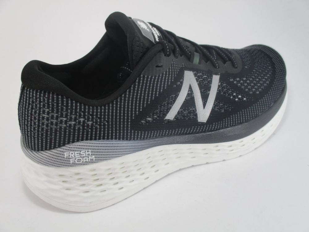 New Balance MMORBK men&#39;s running shoe