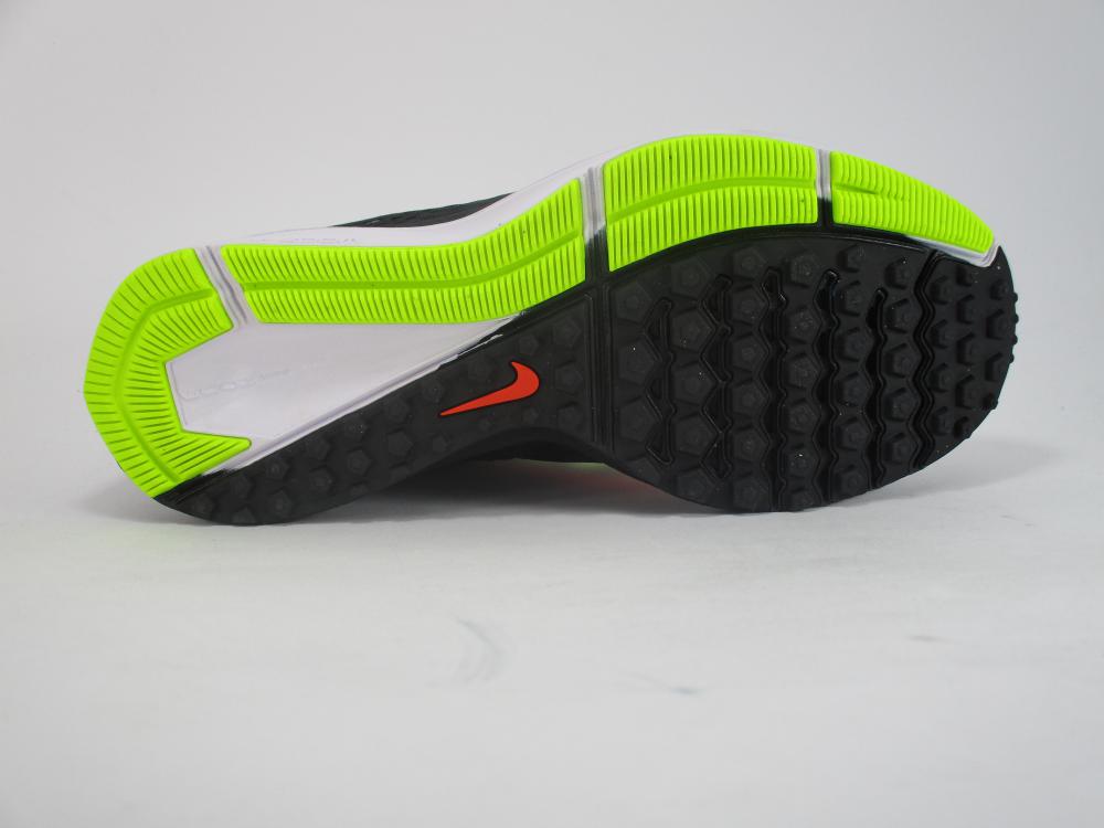 Nike men&#39;s running shoe Zoom Winflo 5 AA7406 004 black